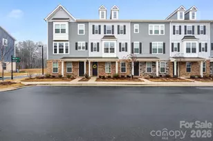 4326 Reed Crk Dr, Sherrills Ford, NC 28673 - Photo 1