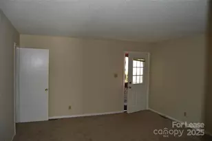 221 Kelly St, Statesville, NC 28677 - Photo 5