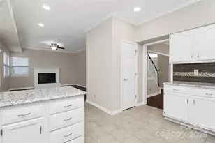 12313 Landing Green Dr, Charlotte, NC 28277 - Photo 9