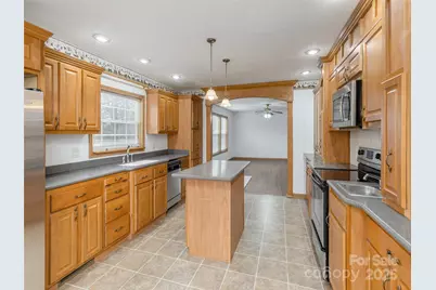 65 Philips Court, Fletcher, NC 28732 - Photo 9