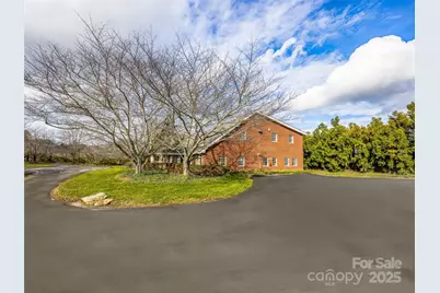 800 Beverly Hanks Center, Hendersonville, NC 28792 - Photo 31