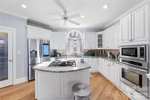 16300 Autumn Creek Ct, Charlotte, NC 28278 - Photo 11