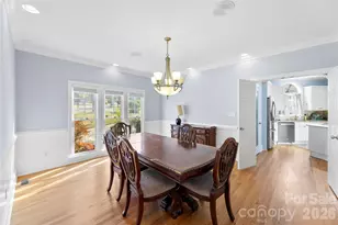 16300 Autumn Creek Ct, Charlotte, NC 28278 - Photo 9