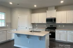 17618 Snug Harbor Rd, Charlotte, NC 28278 - Photo 3