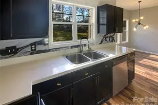 257 Doughton Ln, Charlotte, NC 28217 - Photo 7