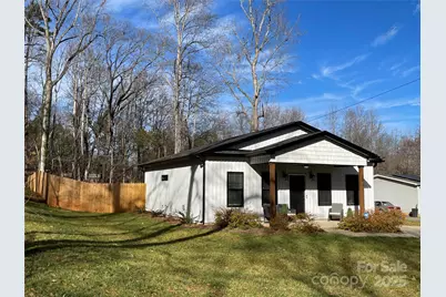 203 Payne Street, Mount Holly, NC 28120 - Photo 3