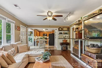 416 S Cherokee Avenue, Black Mountain, NC 28711 - Photo 3