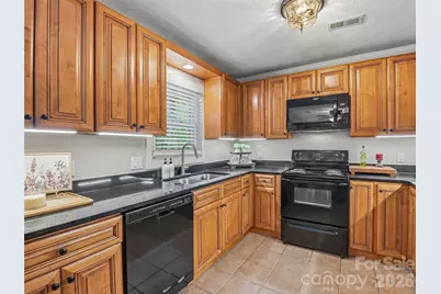 416 S Cherokee Avenue, Black Mountain, NC 28711 - Photo 15