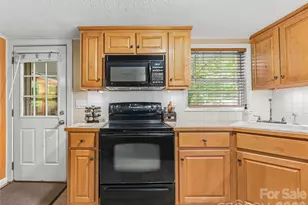 416 S Cherokee Ave, Black Mountain, NC 28711 - Photo 29