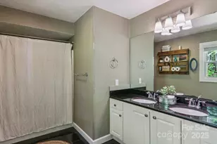 416 S Cherokee Ave, Black Mountain, NC 28711 - Photo 17