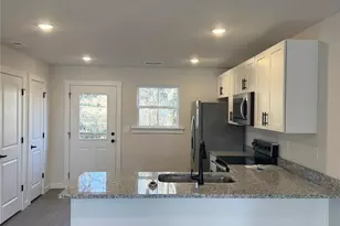 424 S 2nd Street SW, Hickory, NC 28602 - Photo 9