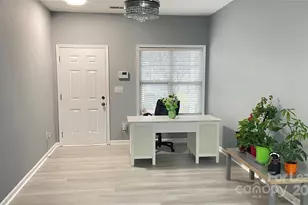 10343 Bunclody Dr, Charlotte, NC 28213 - Photo 5