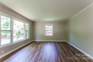 815 Wilbrown Cir, Charlotte, NC 28217 - Photo 5