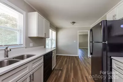 815 Wilbrown Circle, Charlotte, NC 28217 - Photo 7