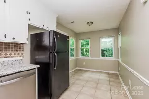 11804 Larkridge Ct, Charlotte, NC 28226 - Photo 5