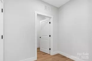 697 S Grove St, Lincolnton, NC 28092 - Photo 13