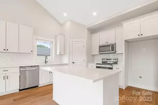 697 S Grove St, Lincolnton, NC 28092 - Photo 15