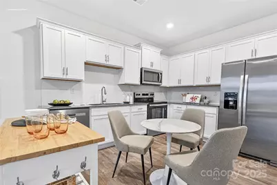 639 13th Avenue Drive NE, Hickory, NC 28601 - Photo 3