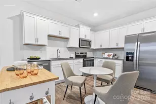 639 13th Ave Dr NE, Hickory, NC 28601 - Photo 3