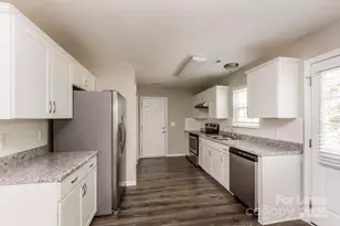 8148 Ottawa Ln, Charlotte, NC 28227 - Photo 7