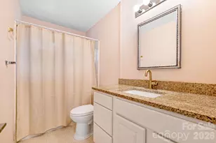 4715 Highlake Dr, Charlotte, NC 28215 - Photo 19