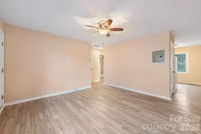 4715 Highlake Drive, Charlotte, NC 28215 - Photo 13