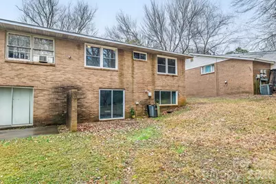 4715 Highlake Drive, Charlotte, NC 28215 - Photo 7