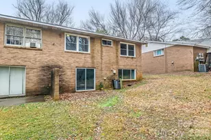 4715 Highlake Dr, Charlotte, NC 28215 - Photo 7