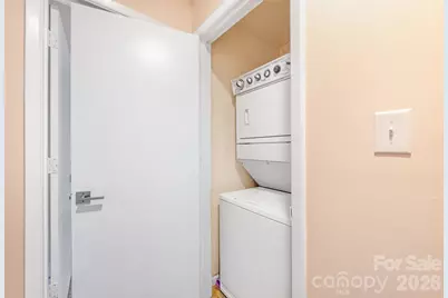 4715 Highlake Drive, Charlotte, NC 28215 - Photo 23