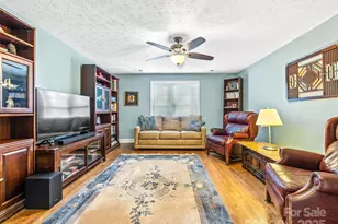 105 Boyd Dr, Flat Rock, NC 28731 - Photo 41