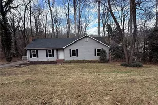 712 S Forest Ln, Belmont, NC 28012 - Photo 1