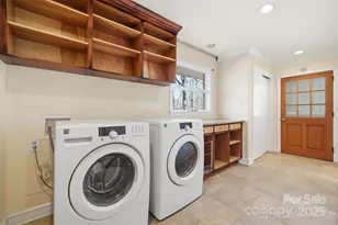 138 Kingsway Cir, Charlotte, NC 28214 - Photo 33