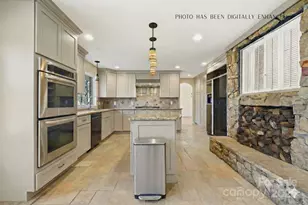 138 Kingsway Cir, Charlotte, NC 28214 - Photo 7