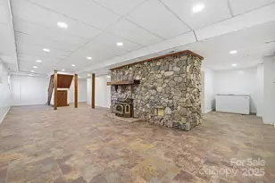 138 Kingsway Cir, Charlotte, NC 28214 - Photo 37