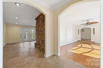 138 Kingsway Circle, Charlotte, NC 28214 - Photo 3