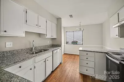 7913 Horse Chestnut Lane, Charlotte, NC 28277 - Photo 23