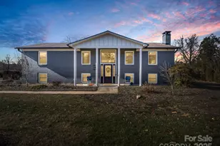 1717 Glenheath Dr, Hendersonville, NC 28791 - Photo 1