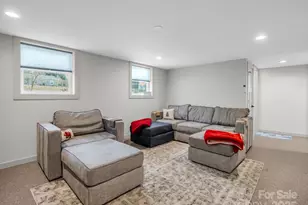 1717 Glenheath Dr, Hendersonville, NC 28791 - Photo 37