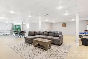 6294 Southlake Dr, Hickory, NC 28601 - Photo 33