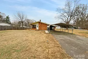 185 Crosswhite Ln, Statesville, NC 28625 - Photo 1