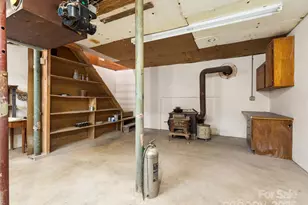 8 Owlet Dr, Weaverville, NC 28787 - Photo 17