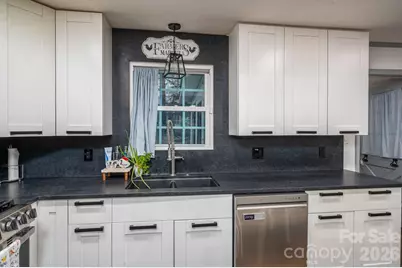 606 Huss Street, Lincolnton, NC 28092 - Photo 9