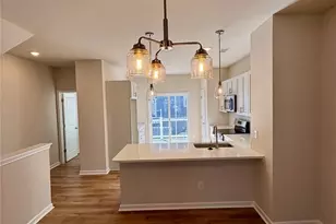 6041 King Charles Ct, Charlotte, NC 28213 - Photo 3