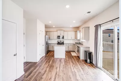 7411 Foxgate Circle, Charlotte, NC 28215 - Photo 13