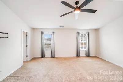 7411 Foxgate Circle, Charlotte, NC 28215 - Photo 5