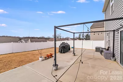 7411 Foxgate Circle, Charlotte, NC 28215 - Photo 25