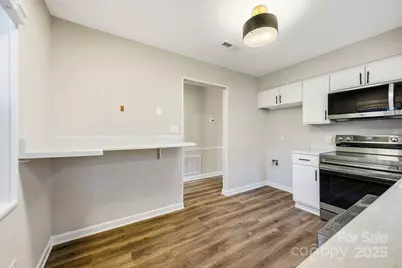 1605 Abbey Circle, Asheville, NC 28805 - Photo 9