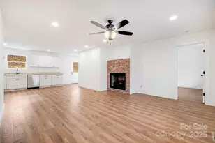 382 Holtzclaw St, Canton, NC 28716 - Photo 9