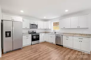 382 Holtzclaw St, Canton, NC 28716 - Photo 15