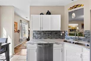 624 Cliffs Inn Circle, Charlotte, NC 28214 - Photo 15